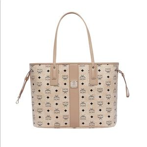 Excellent condition Liz shopper!